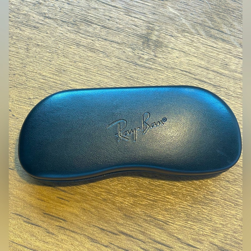 Ray-Ban hard glasses case. Black RayBan case. Sunglasses case. Glasses carrier.